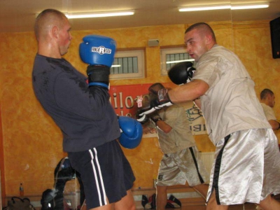 Trening pięściarzy zawodowych w klubie Paco