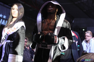 Łukasz Maciec vs Anthony Ukeh WOJAK BOXING NIGHT ZABRZE 2012