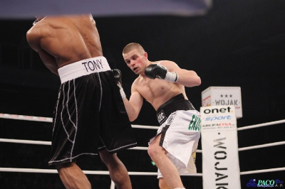 Łukasz Maciec vs Anthony Ukeh WOJAK BOXING NIGHT ZABRZE 2012