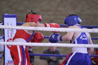 MOL w boksie - Puławy 2012 Karol Judin (KS Paco ) vs Bartosz Czernikarz