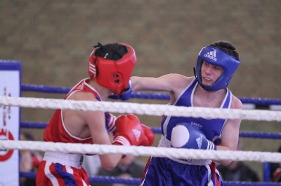 MOL w boksie - Puławy 2012 Karol Judin (KS Paco ) vs Bartosz Czernikarz