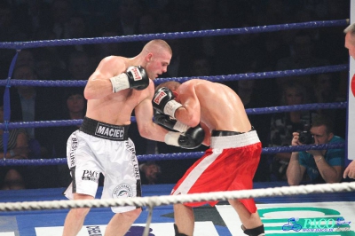 Łukasz Maciec vs Laszlo Fazekas: Walka o pas federacji WBF 