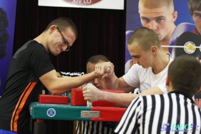 Armwrestling w XIV LO: Mężczyźni prawa ręka +70kg