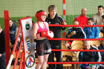 MOL Chełm 2013 :  Małgorzata Choma (Mechanik Włodawa) - Alina Szyszko (Boks Lublin)