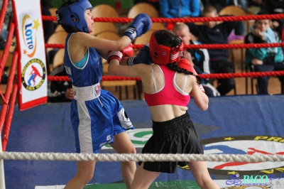 MOL Chełm 2013 :  Małgorzata Choma (Mechanik Włodawa) - Alina Szyszko (Boks Lublin)