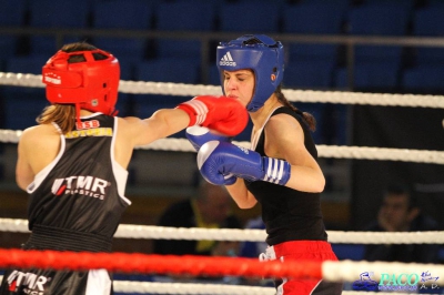 XIII MP Seniorek w Boksie Mikołajska Anna BSB Astoria Bydgoszcz vs Sibiga Klaudia Ring Sikorski ST.Wola I AB