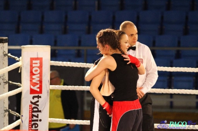 XIII MP Seniorek w Boksie Mikołajska Anna BSB Astoria Bydgoszcz vs Sibiga Klaudia Ring Sikorski ST.Wola I AB