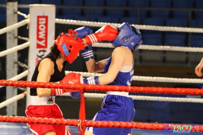 XIII MP Seniorek w Boksie Drabik Sandra Kick Boxing Kielce vs Cieslik Katarzyna DKB Dabrowa Górnicza 3:0