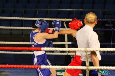 XIII MP Seniorek w Boksie Drabik Sandra Kick Boxing Kielce vs Cieslik Katarzyna DKB Dabrowa Górnicza 3:0