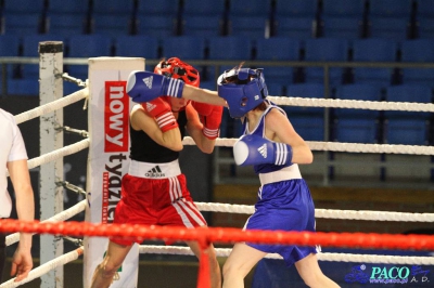 XIII MP Seniorek w Boksie Drabik Sandra Kick Boxing Kielce vs Cieslik Katarzyna DKB Dabrowa Górnicza 3:0