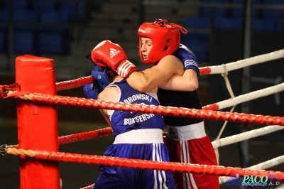 XIII MP Seniorek w Boksie Drabik Sandra Kick Boxing Kielce vs Cieslik Katarzyna DKB Dabrowa Górnicza 3:0