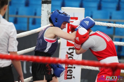 XIII MP Seniorek w Boksie ćwierćfinał kat. 48 kg: Agnieszka Słomska (Broń Radom) - Małgorzata Choma (Mechanik Włodawa)