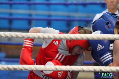 XIII MP Seniorek w Boksie ćwierćfinał kat. 48 kg: Agnieszka Słomska (Broń Radom) - Małgorzata Choma (Mechanik Włodawa)