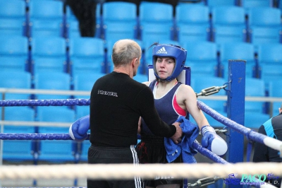 XIII MP Seniorek w Boksie ćwierćfinał kat. 48 kg: Agnieszka Słomska (Broń Radom) - Małgorzata Choma (Mechanik Włodawa)