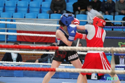 XIII MP Seniorek w Boksie ćwierćfinał kat. 48 kg: Agnieszka Słomska (Broń Radom) - Małgorzata Choma (Mechanik Włodawa)