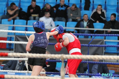 XIII MP Seniorek w Boksie ćwierćfinał kat. 48 kg: Agnieszka Słomska (Broń Radom) - Małgorzata Choma (Mechanik Włodawa)