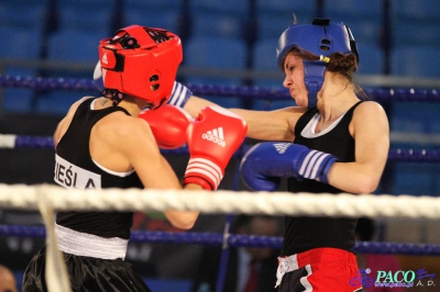  Półfinały 13. Mistrzostw Polski Kobiet w Boksie kategoria 51 kg: Żaneta Cieśla (UKS Kontra Elbląg) - Klaudia Sibiga (Ring Stalowa Wola) RSC 4