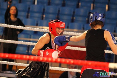  Półfinały 13. Mistrzostw Polski Kobiet w Boksie kategoria 51 kg: Żaneta Cieśla (UKS Kontra Elbląg) - Klaudia Sibiga (Ring Stalowa Wola) RSC 4