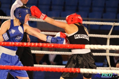 Półfinały 13. Mistrzostw Polski Kobiet w Boksie kategoria 57 kg: Sandra Kruk (UKS Kontra Elbląg) - Aleksandra Banak (Polonia Leszno) RSC 4