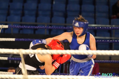 Półfinały 13. Mistrzostw Polski Kobiet w Boksie kategoria 57 kg: Sandra Kruk (UKS Kontra Elbląg) - Aleksandra Banak (Polonia Leszno) RSC 4