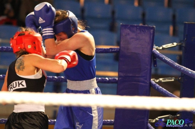 Półfinały 13. Mistrzostw Polski Kobiet w Boksie kategoria 57 kg: Sandra Kruk (UKS Kontra Elbląg) - Aleksandra Banak (Polonia Leszno) RSC 4