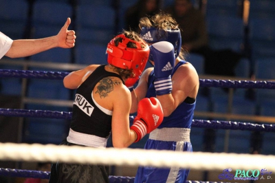 Półfinały 13. Mistrzostw Polski Kobiet w Boksie kategoria 57 kg: Sandra Kruk (UKS Kontra Elbląg) - Aleksandra Banak (Polonia Leszno) RSC 4