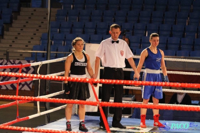 Półfinały 13. Mistrzostw Polski Kobiet w Boksie kategoria 57 kg: Sandra Kruk (UKS Kontra Elbląg) - Aleksandra Banak (Polonia Leszno) RSC 4