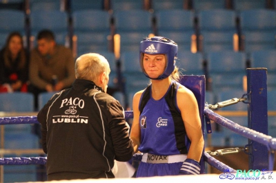 Półfinały 13. Mistrzostw Polski Kobiet w Boksie kategoria 57 kg: Jadwiga Stańczak (GUKS Carbo Gliwice) - Sylwia Pel (GUKS Carbo Gliwice) 3:0