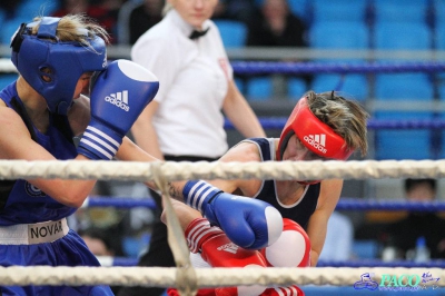 Finał 13. MP seniorek kat 54 kg: Karolina Michalczuk - Martyna Letkiewicz