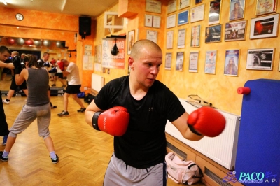 Środowe, wakacyjne zajęcia pięściarskie w KS Paco przy ulicy Kiepury 5 B