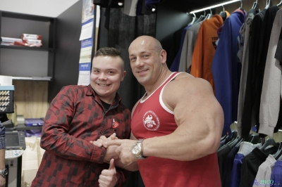 Robert Burneika, czyli Hardcorowy Koksu w Paco Athletic Shop w Zamościu! Nie było lipy!_30