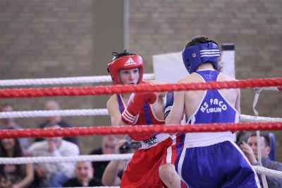 MOL w boksie - Puławy 2012 Karol Judin (KS Paco ) vs Bartosz Czernikarz