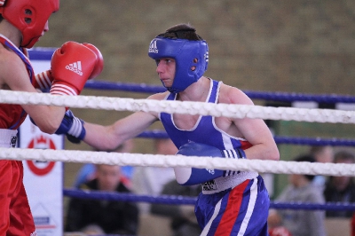 MOL w boksie - Puławy 2012 Karol Judin (KS Paco ) vs Bartosz Czernikarz