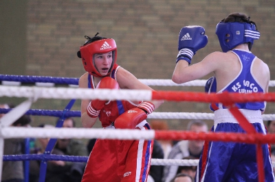 MOL w boksie - Puławy 2012 Karol Judin (KS Paco ) vs Bartosz Czernikarz