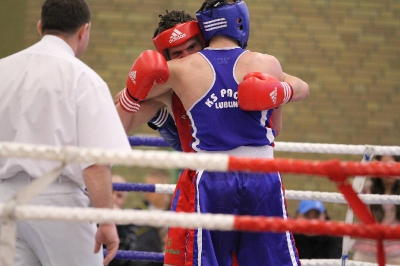 Mistrzostwa Okęgu Lubelskiego w Boksie 2012 : Kamil Latusek vs Cyprian Perepeczo