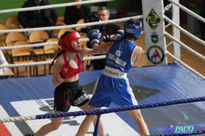 MOL Chełm 2013 :  Małgorzata Choma (Mechanik Włodawa) - Alina Szyszko (Boks Lublin)