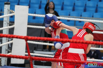 13. Mistrzostwa Polski Kobiet w Boksie - półfinał kat. 48 kg: Patrycja Bednarek (PKB Polkowice) - Agnieszka Słomska (Broń Radom)