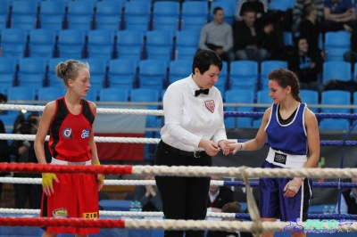 13. Mistrzostwa Polski Kobiet w Boksie - półfinał kat. 48 kg: Sandra Brodacka (Carbo Gliwice) - Magdalena Józak (Boksing Zielona Góra) 3:0