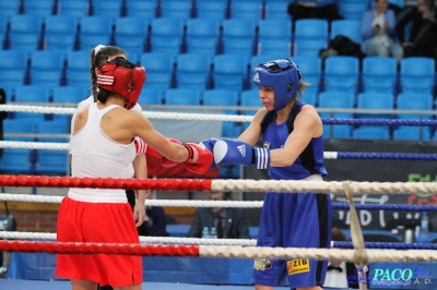 13. Mistrzostwa Polski Kobiet w Boksie - półfinał kat. 60 kg: Karolina Graczyk (Copacabana Konin) - Natalia Kowalska (Carbo Gliwice) KO-B 1. runda