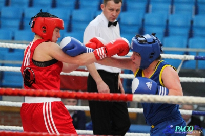 13. Mistrzostwa Polski Kobiet w Boksie - półfinał kat. 69 kg: Natalia Holińska (Skorpion Szczecin) - Ewa Gawenda (Carbo Gliwice) 3:0