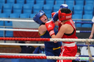 13. Mistrzostwa Polski Kobiet w Boksie - półfinał kat. 69 kg: Natalia Holińska (Skorpion Szczecin) - Ewa Gawenda (Carbo Gliwice) 3:0