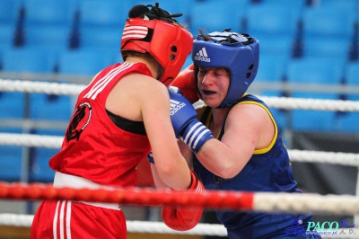 13. Mistrzostwa Polski Kobiet w Boksie - półfinał kat. 69 kg: Natalia Holińska (Skorpion Szczecin) - Ewa Gawenda (Carbo Gliwice) 3:0