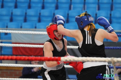 13. Mistrzostwa Polski Kobiet w Boksie - półfinał kat. 69 kg: Magdalena Konarska (Garda Karczew) - Hanna Solecka (Skorpion Szczecin) 1:2