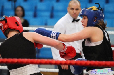 13. Mistrzostwa Polski Kobiet w Boksie - półfinał kat. 69 kg: Magdalena Konarska (Garda Karczew) - Hanna Solecka (Skorpion Szczecin) 1:2