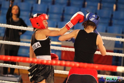  Półfinały 13. Mistrzostw Polski Kobiet w Boksie kategoria 51 kg: Żaneta Cieśla (UKS Kontra Elbląg) - Klaudia Sibiga (Ring Stalowa Wola) RSC 4