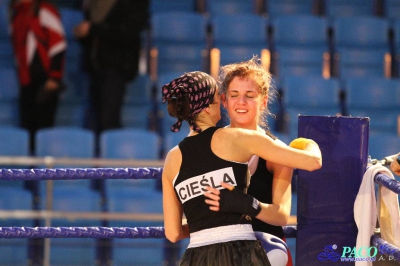  Półfinały 13. Mistrzostw Polski Kobiet w Boksie kategoria 51 kg: Żaneta Cieśla (UKS Kontra Elbląg) - Klaudia Sibiga (Ring Stalowa Wola) RSC 4