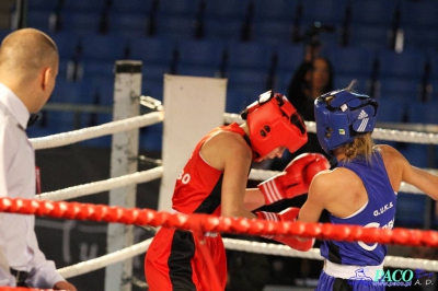 Półfinały 13. Mistrzostw Polski Kobiet w Boksie kategoria 57 kg: Jadwiga Stańczak (GUKS Carbo Gliwice) - Sylwia Pel (GUKS Carbo Gliwice) 3:0