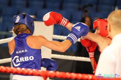 Półfinały 13. Mistrzostw Polski Kobiet w Boksie kategoria 57 kg: Jadwiga Stańczak (GUKS Carbo Gliwice) - Sylwia Pel (GUKS Carbo Gliwice) 3:0