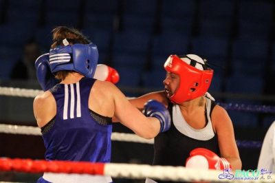 Półfinały 13. Mistrzostw Polski Kobiet w Boksie kategoria 75 kg: Katarzyna Cichosz (Hetman Białystok) - Justyna Sroczyńska (Energetyka Lubin) 2:1