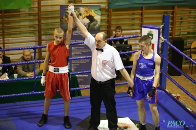 Towarzyski Mecz Bokserski - MKS II LO Chełm vs Klub Sportowy Paco: Piotr Jędrzejewski nieznacznie lepszy od Dawida Cieszyńskiego